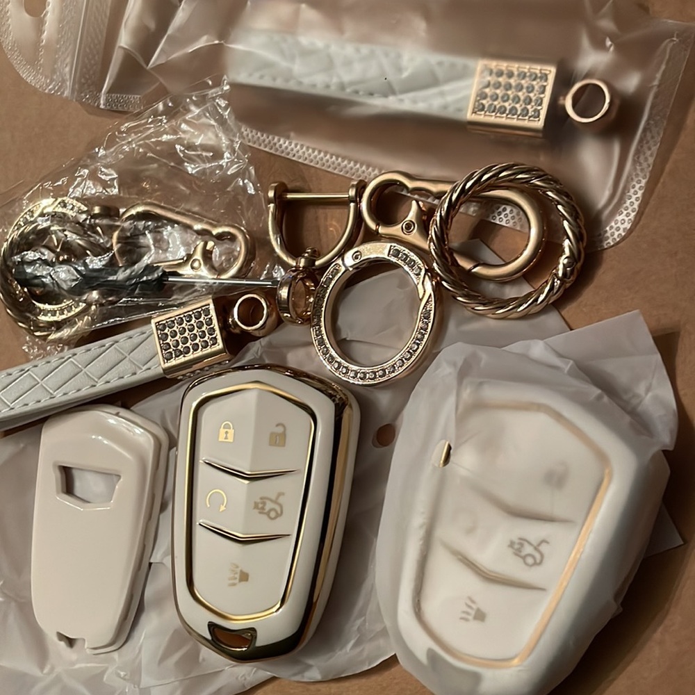 Set for Two 🤍 Cadillac KeyFob Case/Keychain - Picture 7 of 8